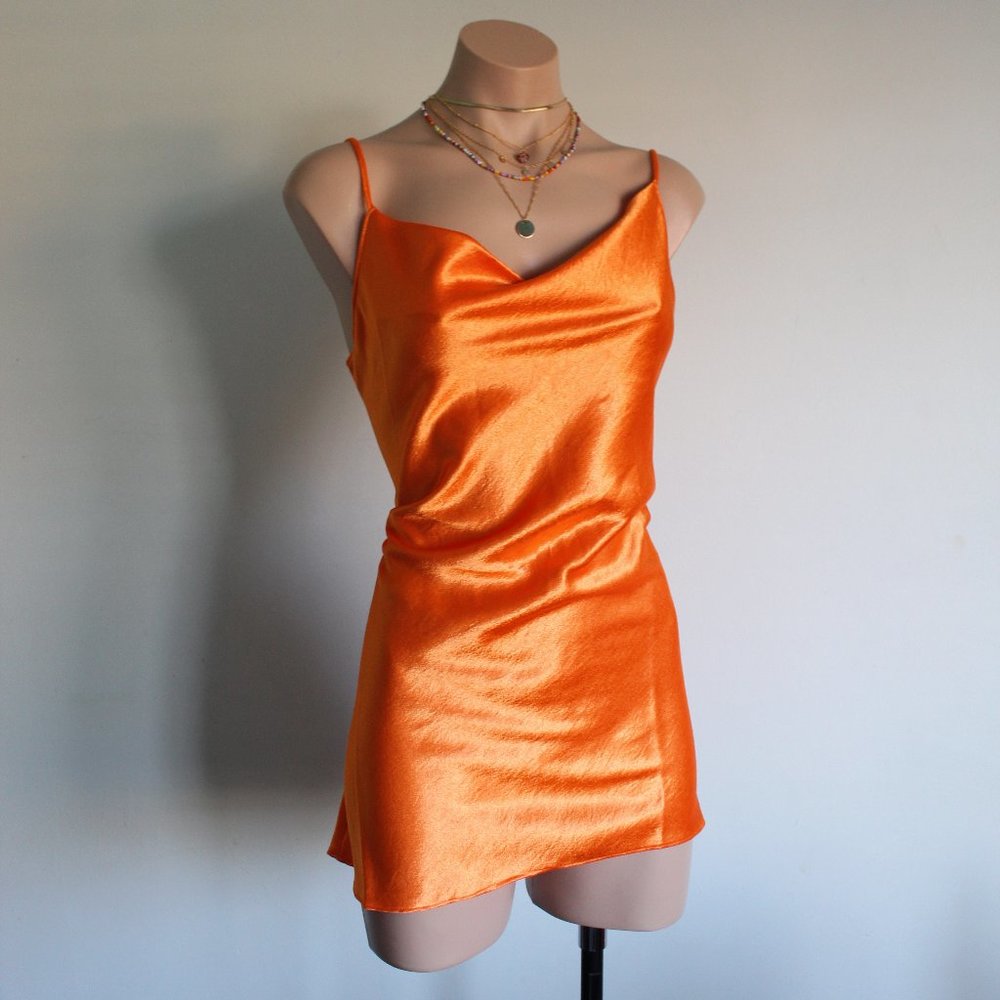 🐚🌞Summer tings Collection// Tangerine mini Dress - Picture 4 of 5